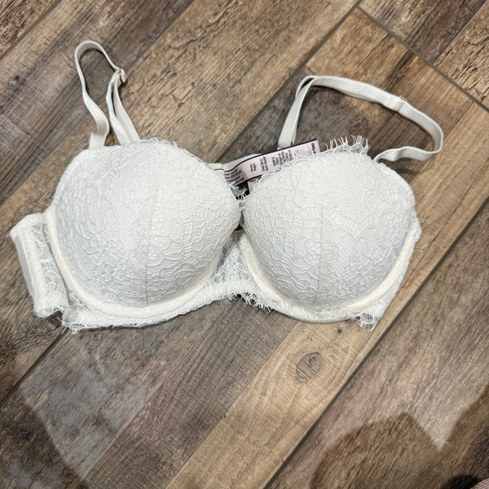 Victoria's Secret Dream Angels Lined Demi Bra Ivory White Lace Eyelash 36B